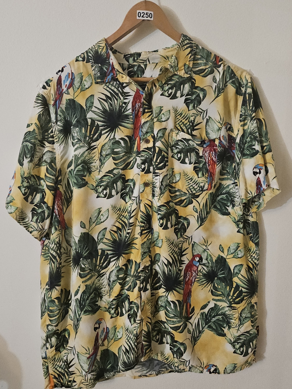 Margaritaville Yellow Tropical Parrot Print Button-Down Shirt 250